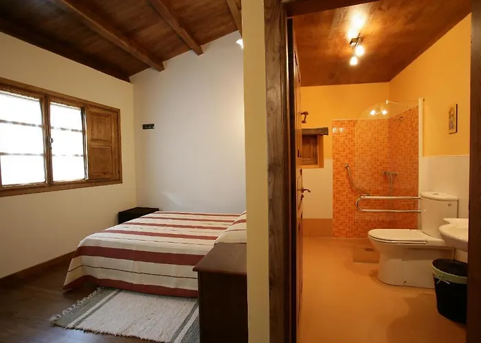 Casa Da Iglesia Kır Evi Viñós